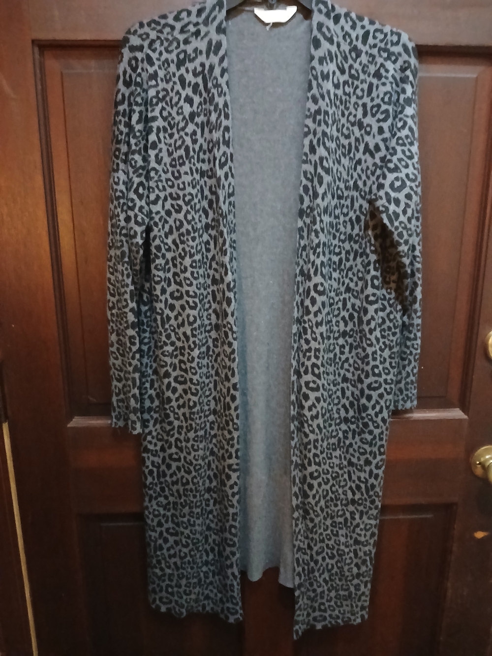 Terra & Sky Gray Leopard Print Open-Front Long Cardigan Size 14W